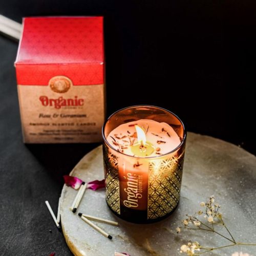 Candela in cera di Soia con frammenti di petali di Rosa e Geranio 200 grammi